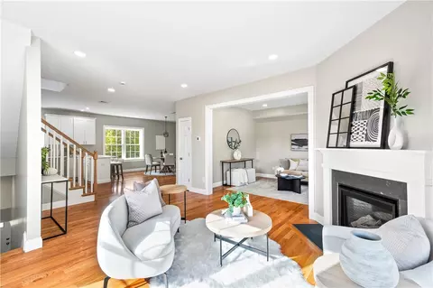 4 Old County Village Rd #B, Smithfield, RI 02917