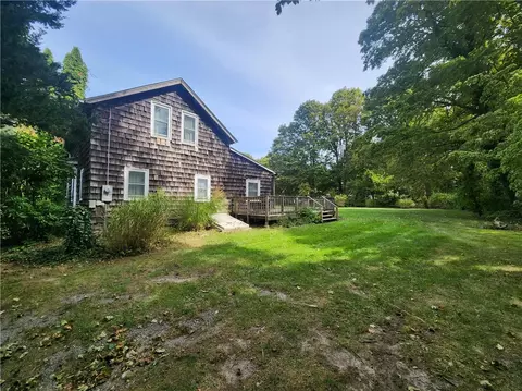 48 Ocean Ave, Jamestown, RI 02835