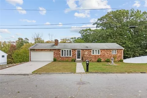 73 Grandview Dr, Cumberland, RI 02864