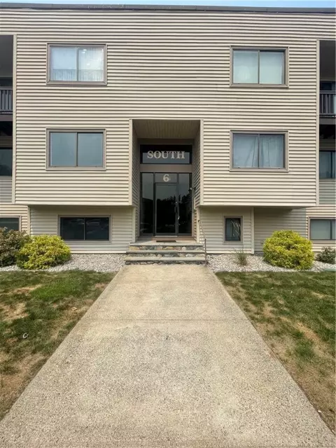 196 Old River Rd #SOUTH 6C, Lincoln, RI 02865