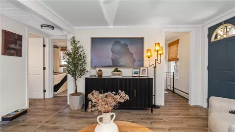 Entry Way - 38 Parade Rd, Warwick, RI 02886 photo 1 of 3