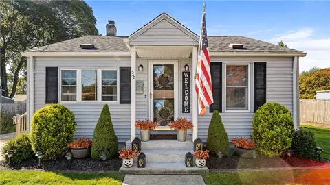 Exterior - 38 Parade Rd, Warwick, RI 02886 photo 3 of 6