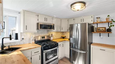 Kitchen - 38 Parade Rd, Warwick, RI 02886 photo 4 of 4