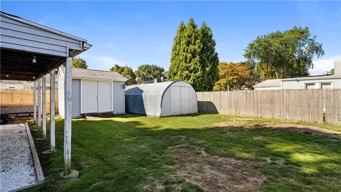 Exterior - 38 Parade Rd, Warwick, RI 02886 photo 4 of 6