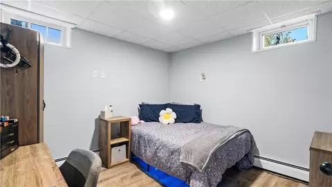 Bedroom - 38 Parade Rd, Warwick, RI 02886 photo 3 of 4