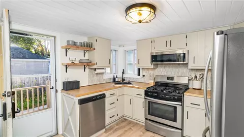 Kitchen - 38 Parade Rd, Warwick, RI 02886 photo 3 of 4