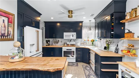 224 Palace Ave, Warwick, RI 02886 photo 10