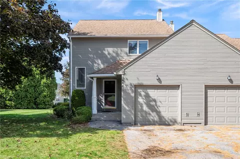 64 Nipmuc Trl #A, North Providence, RI 02911
