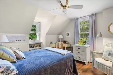 Bedroom - 19 Harborview Ave, Bristol, RI 02809 photo 4 of 6