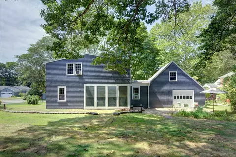 Exterior - 19 Harborview Ave, Bristol, RI 02809 photo 8 of 9