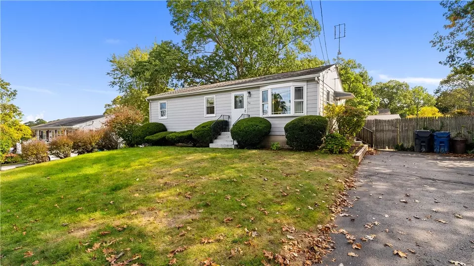 Exterior - 54 Pheasant Ave, Warwick, RI 02886 photo 2 of 7