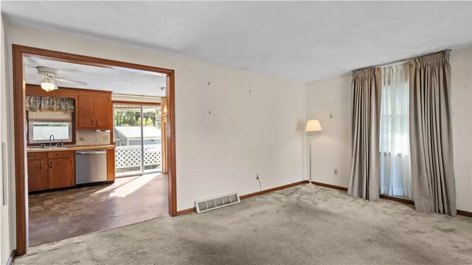 Living - 54 Pheasant Ave, Warwick, RI 02886 photo 2 of 2