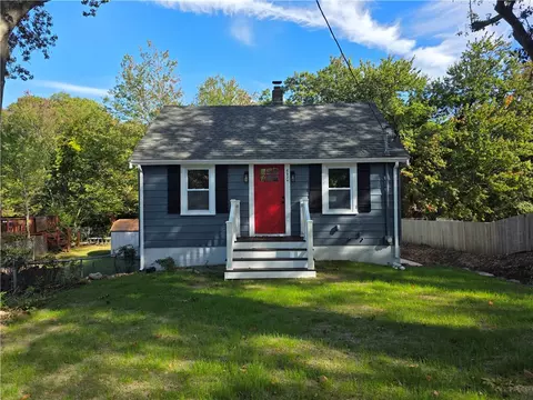 657 Greenville Ave, Johnston, RI 02919