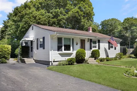 4 Avenue E, Lincoln, RI 02865