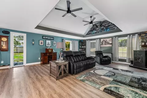 508 Jillson Ave, Woonsocket, RI 02895 photo 3