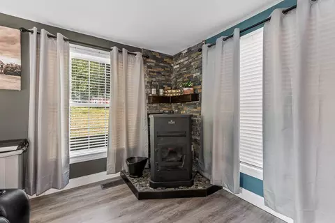 508 Jillson Ave, Woonsocket, RI 02895 photo 4
