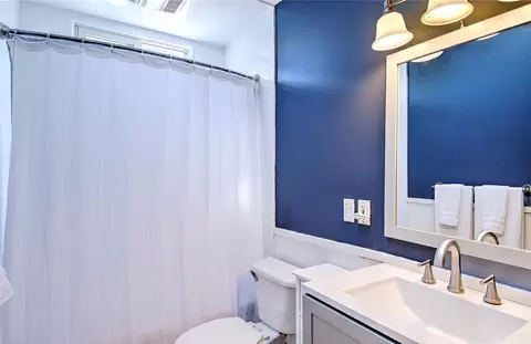 Bath - 100 Aurora Dr, Warwick, RI 02889 photo 1 of 2