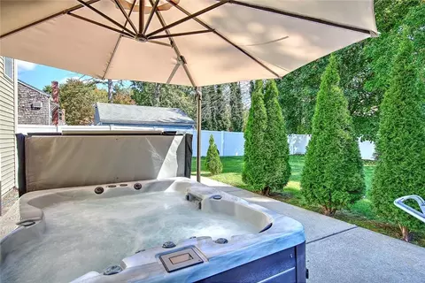 Exterior - 100 Aurora Dr, Warwick, RI 02889 photo 5 of 13