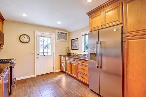 Kitchen - 100 Aurora Dr, Warwick, RI 02889 photo 1 of 6