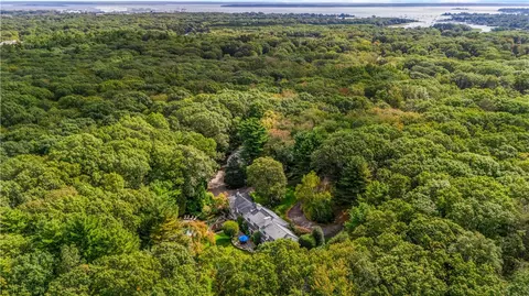 275 Stony Ln, North Kingstown, RI 02852