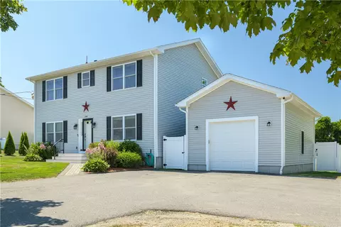 244 Turnpike Ave, Portsmouth, RI 02871