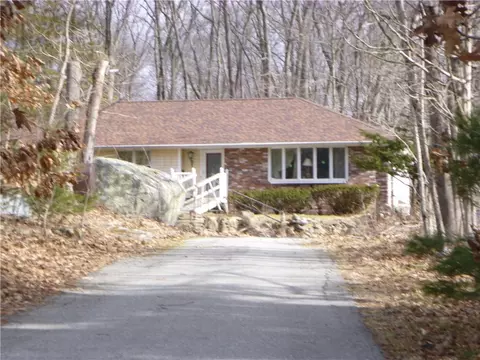 41 Hartford Pike, Foster, RI 02825