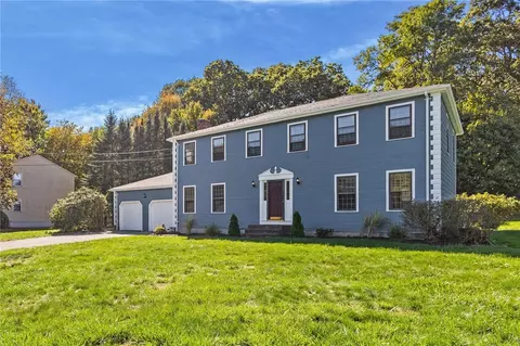 22 Briarwood Rd, Lincoln, RI 02865