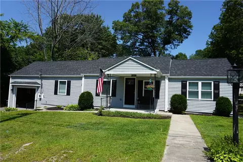Exterior - 40 Sunset Ave, Woonsocket, RI 02895 photo 2 of 11