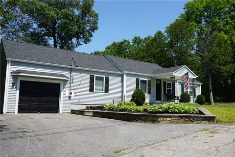 Exterior - 40 Sunset Ave, Woonsocket, RI 02895 photo 3 of 11