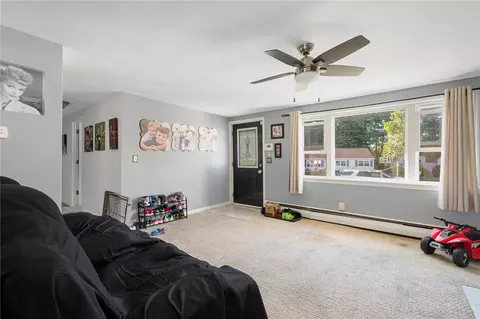 Living - 16 Pasadena Ct, Warwick, RI 02888 photo 4 of 5