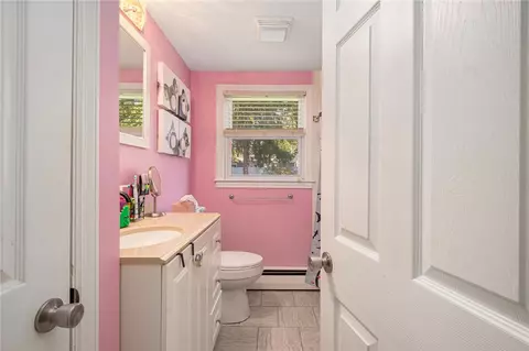 Bath - 16 Pasadena Ct, Warwick, RI 02888 photo 2 of 3