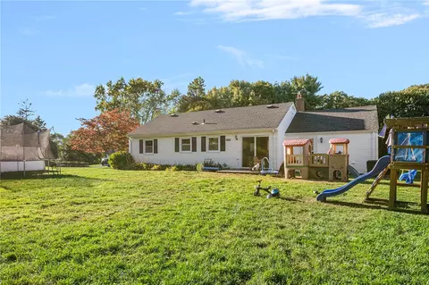Exterior - 16 Pasadena Ct, Warwick, RI 02888 photo 5 of 8