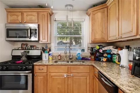 Kitchen - 16 Pasadena Ct, Warwick, RI 02888 photo 4 of 4
