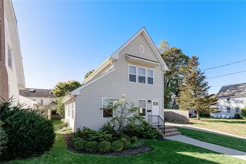 Exterior - 29 John St, Westerly, RI 02891 photo 2 of 10