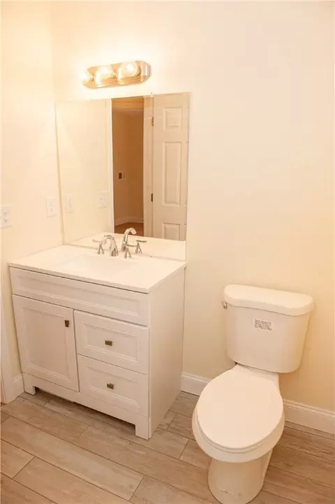 Bath - 29 John St, Westerly, RI 02891 photo 3 of 4