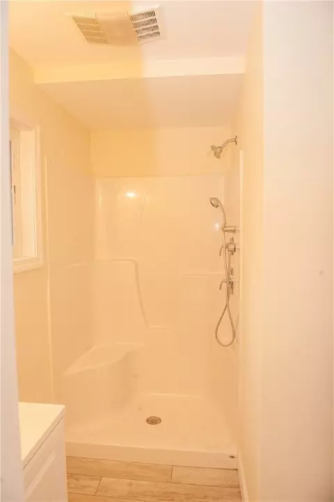 Bath - 29 John St, Westerly, RI 02891 photo 2 of 4