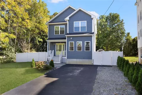 60 Harmony St, Cranston, RI 02920
