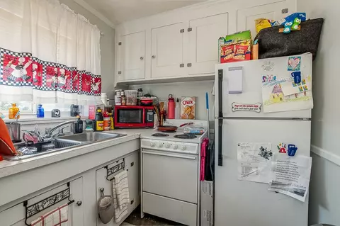 580 Central Ave, Pawtucket, RI 02861 photo 8
