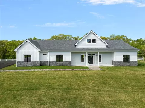 68 Richard Cir, Seekonk, MA 02771