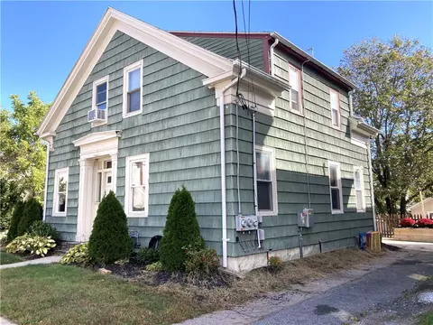 Exterior - 437 Main St, Woonsocket, RI 02895 photo 3 of 5