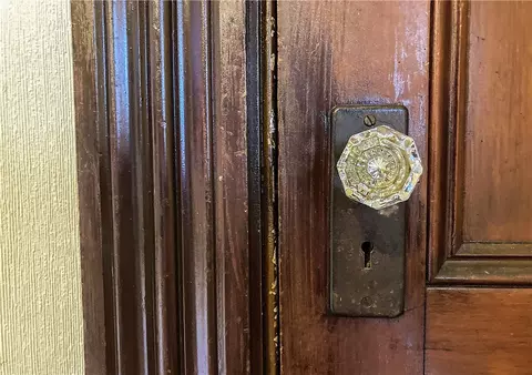 Entry Way - 437 Main St, Woonsocket, RI 02895 photo 3 of 7