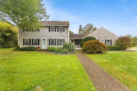 7 Gadsby Ln, Tiverton, RI 02878