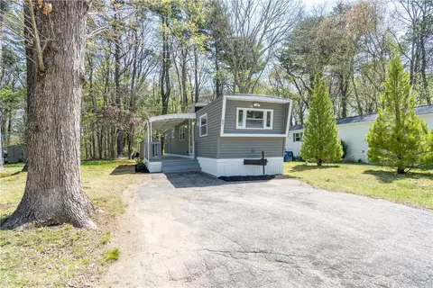 67 Linda Dr, Coventry, RI 02816