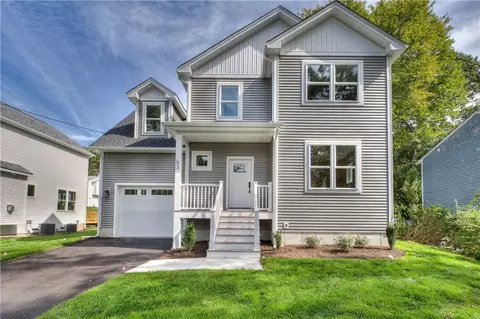 53 Pepper Bush Trl, Saunderstown, RI 02874
