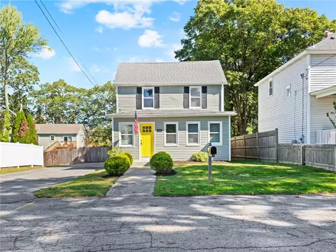 94 Holmes Ave, Warwick, RI 02886
