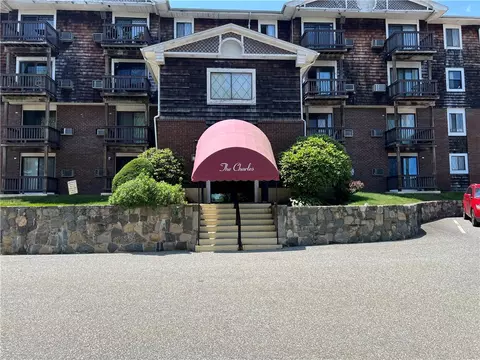 1190 Charles St #21, North Providence, RI 02904