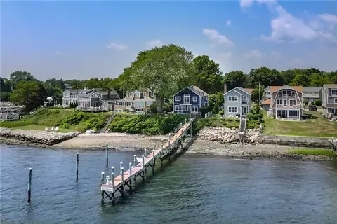 169 Narragansett Blvd, Portsmouth, RI 02871
