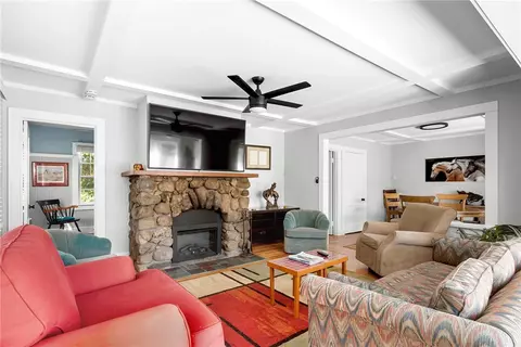 Living - 346 Post Rd, Westerly, RI 02891 photo 1 of 2