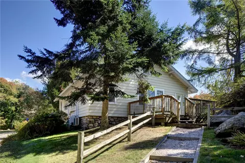 Exterior - 346 Post Rd, Westerly, RI 02891 photo 5 of 10