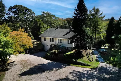 Exterior - 346 Post Rd, Westerly, RI 02891 photo 3 of 10
